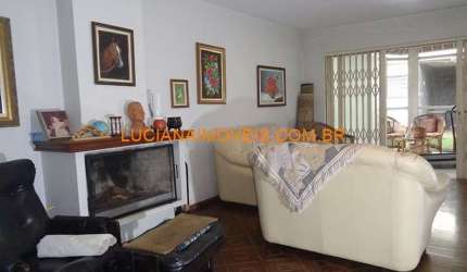 Sobrado para venda possui 290 metros quadrados com 3 quartos em Alto de Pinheiros - São Paulo - SP