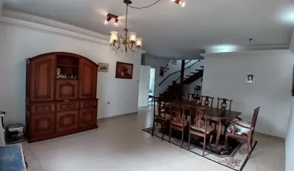 Casa com 3 quartos à venda na Rua Bartolomeu Bueno da Silva, 255, Vila Atlântica, Caraguatatuba, 270 m2 por R$ 1.200.000