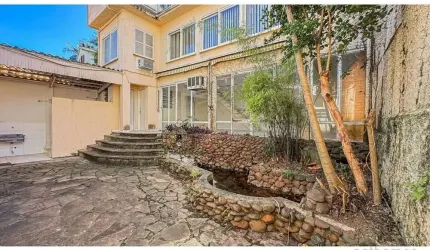 Casa com 4 quartos à venda na Rua Saica, 240, Petrópolis, Porto Alegre, 245 m2 por R$ 897.000