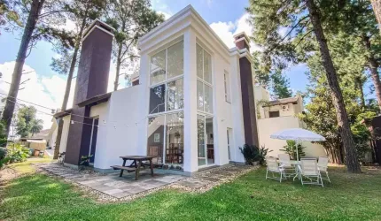 Casa em condomínio fechado com 3 quartos à venda na Central, 1500, Centro, Xangri-Lá, 189 m2 por R$ 1.559.000