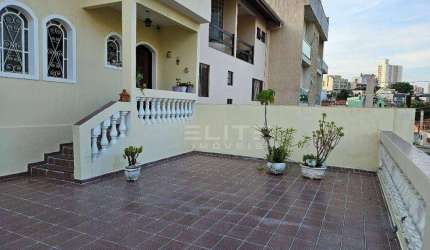 assobradada com 300m² de terreno