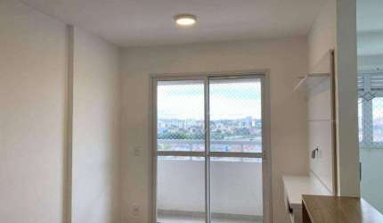 Excelente apartamento com sacada
