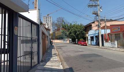 Sobrado comercial com 4 salas para locação no centro de Mogi das Cruzes