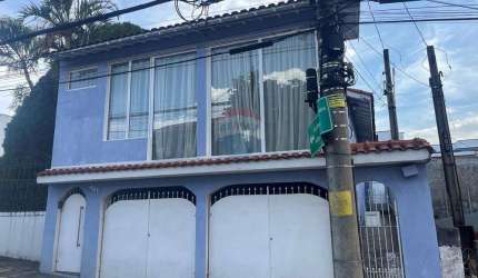 Casa em área comercial para venda na Vila Vitória em Mogi das Cruzes
