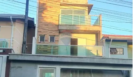 Sobrado à venda no bairro Parque Morumbi em Mogi das Cruzes