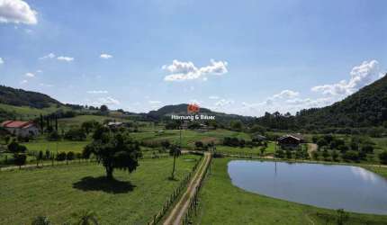 Sítio encantador  com 4 hectares de área  e um cenário perfeito em Lomba Grande - com piscina e açudes.