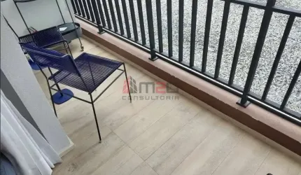 Vende-se apartamento em Pinheiros, 2 quartos.