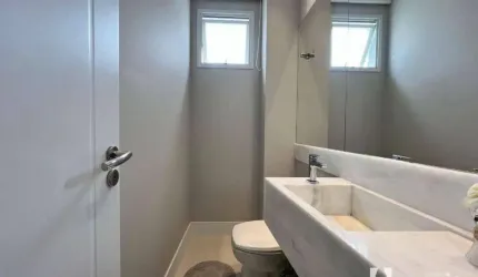 Apartamento semimobiliado no Centro de Itajaí!