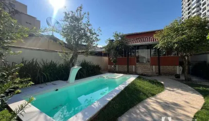 Casa com 2 dormitórios para alugar, 294 m² por R$ 7.015,00/mês - Centro - Itajaí/SC