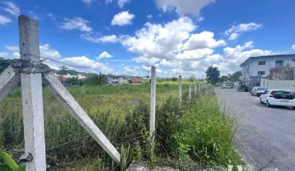 Terreno no bairro Espinheiros