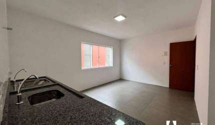 APARTAMENTO DE 1 DORMITÓRIO NO CENTRO DA CIDADE