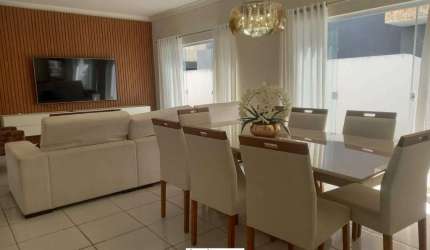 Casa Condominio Green Club Terreno 360m2. Área Construída 199m2, 3 suites, salas