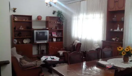 Casa com 5 quartos à venda na Avenida Diogo Álvares, 1570, Parque São Quirino, Campinas, 224 m2 por R$ 700.000