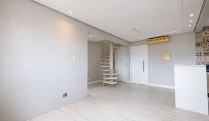 Cobertura duplex à venda 2 dormitórios, sendo 1 suíte, 1 vaga , Centro R$880.000,00