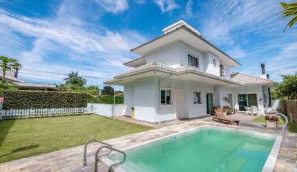 Casa à venda em Condomínio , 3 Quartos e 4 banheiros , 332 m² privativos,  Santo Antonio de Lisboa, R$2.200.000,00