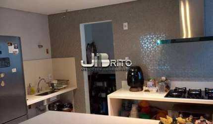 VENDO BELÍSSIMO APARTAMENTO NO CAMINHO DAS ÁRVORES- 106 M², 3/4 com 1 SUÍTE, VARANDA E 2 VAGAS