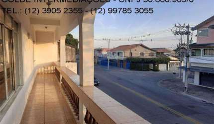 Sobrado misto no Conjunto Residencial Galo Branco, em São José dos Campos.