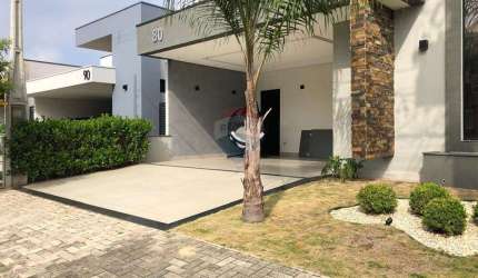 Casa com 3 Quartos e 2 banheiros à Venda, 150 m² por R$ 930.000,00