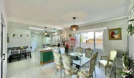 Casa de alto padrão à venda no Condomínio Nova Higienópolis, em Jandira/SP.