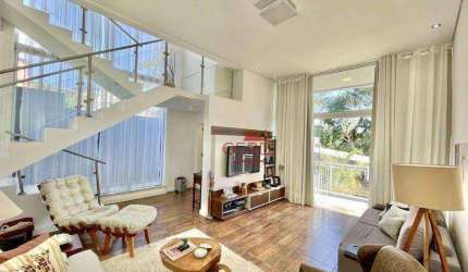 Linda Casa com Espaço Gourmet e Vista para a Natureza em Condomínio Fechado - Cotia/SP