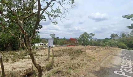 Área de 2.996m² em Embu das Artes – Projeto aprovado para 10 casas!