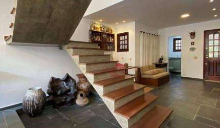 Casa no Cond. São Paulo II – 4 dorms (2 suítes), salão gourmet e rua sem saída!