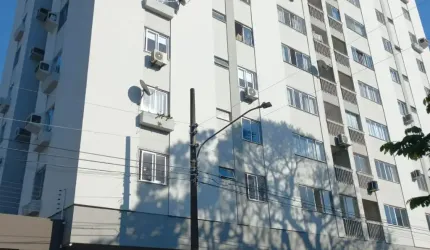 Apartamento com 3 Dormitórios sendo 1 Suíte no Centro