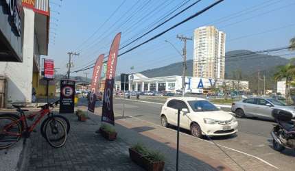 ALUGA SALA COMERCIAL -BAIRRO FAZENDA