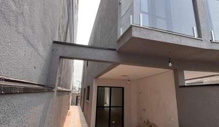 Imperdível Sobrado Novo à Venda no Bela Vista, Osasco-SP - 2 quartos, 1 suíte, 2 vagas de garagem!