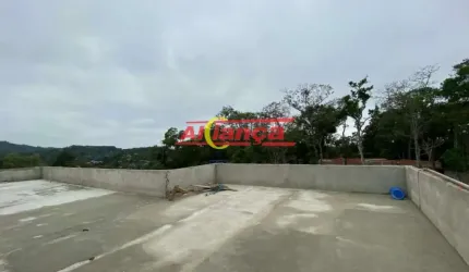 Chácara com 3 Andares  no Água Azul
