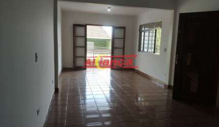 Sobrado com 02 Dormitórios, 02 Sacadas, Sala, Cozinha, Banheiro, 02 Vagas de Garagem (podendo caber