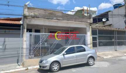 Casa no Jardim Soinco, 03 dorm, 02 banheiros, 02 vagas com 175 metros