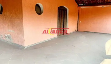 Sobrado em localização comercial