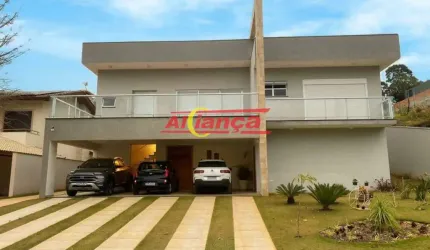 Sobrado à venda em Condomínio Village em Mairiporã - SP