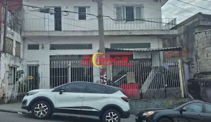 sobrado com mais dois salões comerciais de 60 m2 cada e duas casas  independentes