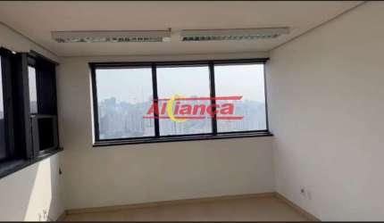 SALA COMERCIAL EM SANTANA Contendo 40 metros com 3 salas com divisórias de vidro