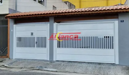Casa térrea toda reformada , 3 quartos, 1 suíte, 3 vagas, quintal,jardim de inverno.