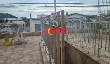 Casa no Jd. Pinhal - Guarulhos - 03 dormitórios e duas vagas.