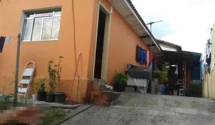 terreno com casa  antiga  , 440 metros  de terreno
