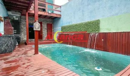 CASA COM PISCINA
