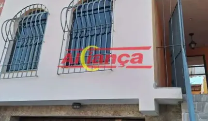 Lindo Sobrado Germinado à Venda no Jardim Santa Mena - 130m² de Conforto e Praticidade