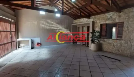 Casa térrea maravilhosa no Jardim Paraventi / Guarulhos