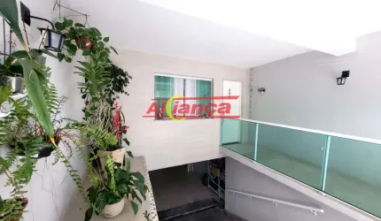 Sobrado com amplo quintal