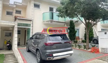 Lindo Sobrado em Condomínio Fechado