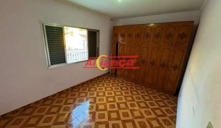CASA 3 DORMS 1 SUÍTE