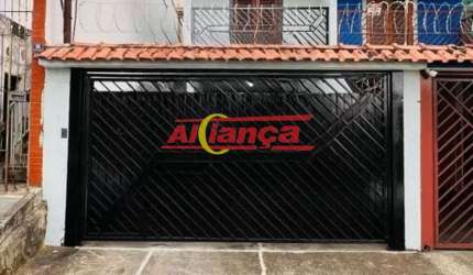 CASA ASSOBRADADA COM 02 QUARTOS SENDO 1 SUÍTE, 03 VAGAS DE GARAGEM  EM ÓTIMA LOCALIZAÇÃO