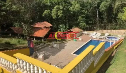 Chácara de 400m² com 6 quartos em Mairiporã