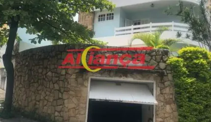 Excelente Sobrado com 3 suítes