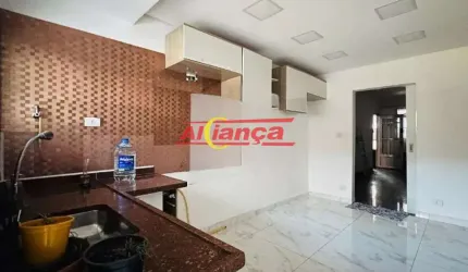 Casa na Barber Grenne, 3 quartos, sendo 1 suíte e churrasqueira.