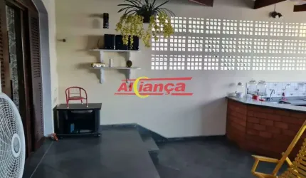 SOBRADO ESPETACULAR, 3 QUARTOS, 1 SUÍTE MASTER - LOCALIZAÇÃO PREMIUM EM GUARULHOS